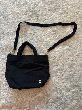 lululemon athletica Black Convertible Crossbody Tote